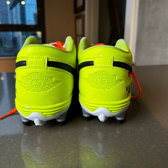 COPY - Jordan Off White Custom Football Cleats - Picture 2 of 5